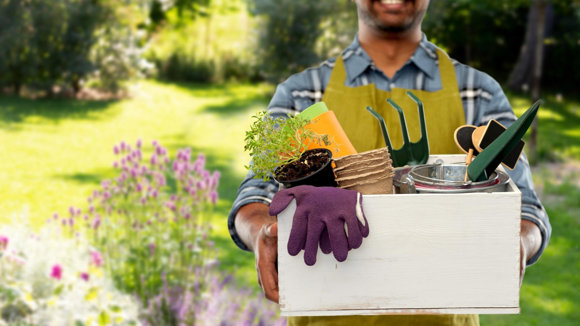 Service de jardinage à domicile : des solutions pratiques pour petits et grands espaces